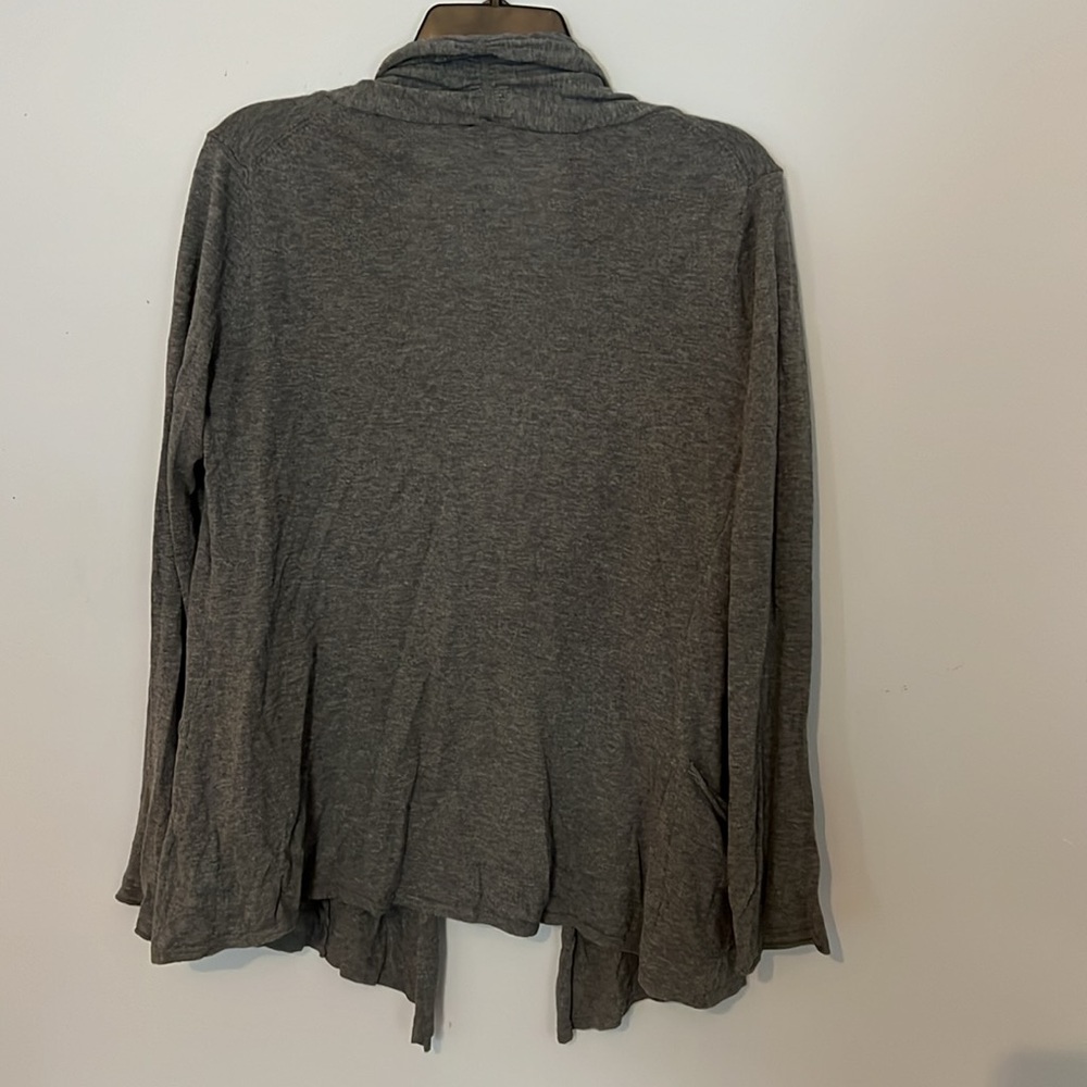 Express Gray Open Sweater - Picture 3 of 9